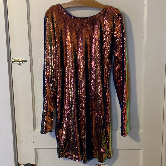 Motel Gabby Dress in Fishscale Sequin Pink Oil - Picture 5 of 5